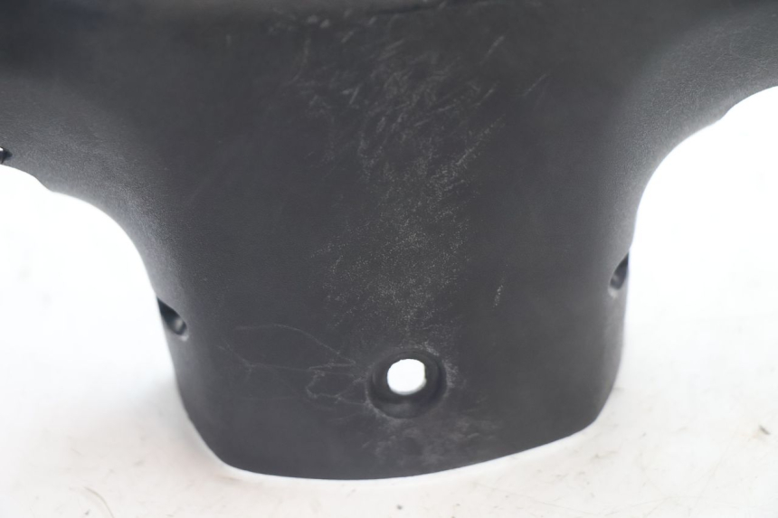 photo de COUVRE GUIDON ARRIERE PEUGEOT TREKKER TKR 50 (2005 - 2014) - Zoom état d’usage
