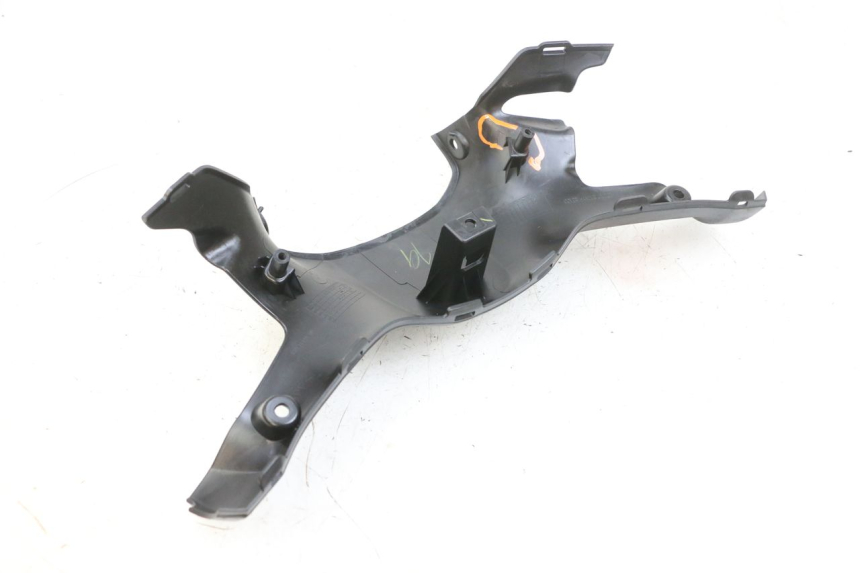 photo de COUVRE GUIDON ARRIERE YAMAHA TRICITY 300 (2020 - 2024) - Points de fixation