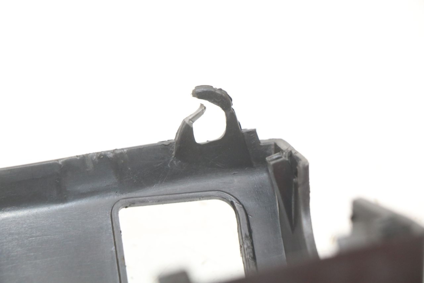 photo de COUVRE GUIDON ARRIERE PEUGEOT TWEET 4T 50 (2018 - 2022) - Vue d’ensemble