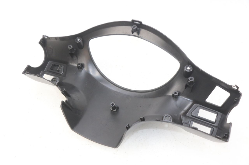 photo de COUVRE GUIDON ARRIERE PEUGEOT TWEET 4T 50 (2018 - 2022) - État de surface