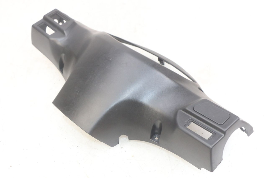 photo de COUVRE GUIDON ARRIERE PEUGEOT TWEET 4T 50 (2018 - 2022) - Détail de la pièce