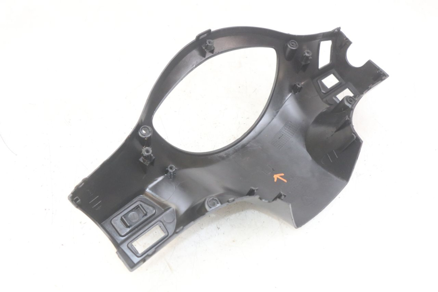 photo de COUVRE GUIDON ARRIERE PEUGEOT TWEET 4T 50 (2018 - 2022) - Gros plan technique