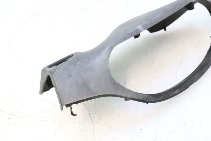 photo de COUVRE GUIDON ARRIERE PIAGGIO TYPHOON 50 (2000 - 2009) - Zoom état d’usage