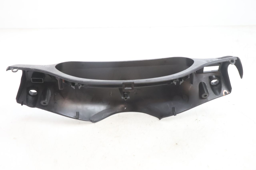 photo de COUVRE GUIDON ARRIERE PIAGGIO TYPHOON 50 (2000 - 2009) - Points de fixation