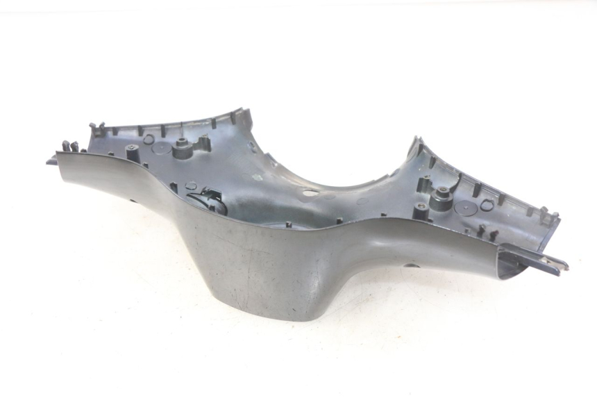 photo de COUVRE GUIDON ARRIERE PIAGGIO VESPA PRIMAVERA 2T 50 (2013 - 2018) - Zoom état d’usage