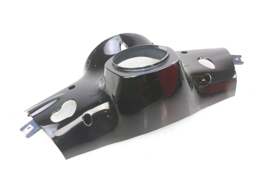 photo de COUVRE GUIDON ARRIERE PIAGGIO VESPA PRIMAVERA 2T 50 (2013 - 2018) - Gros plan technique