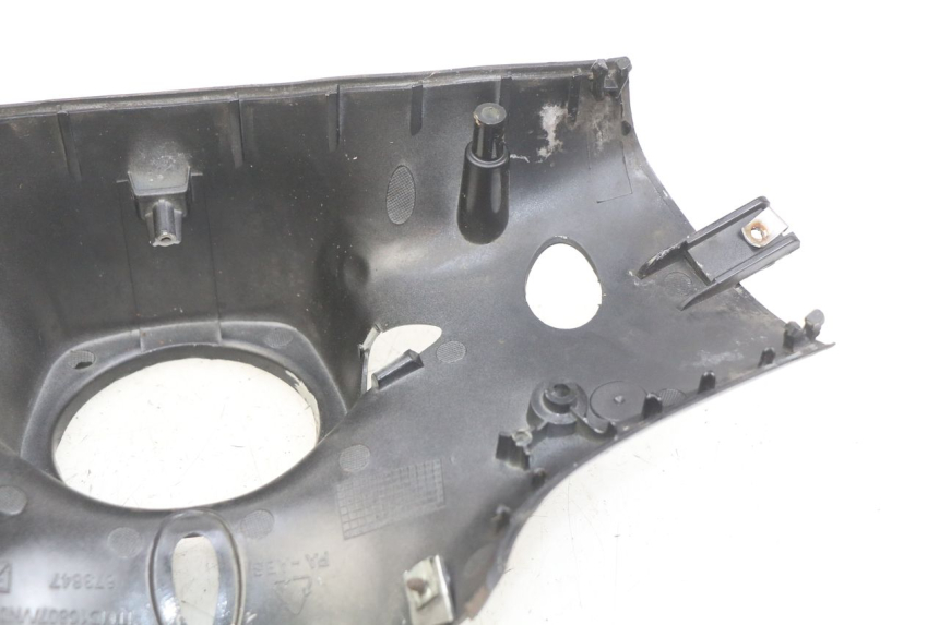 photo de COUVRE GUIDON ARRIERE PIAGGIO VESPA PRIMAVERA 2T 50 (2013 - 2018) - Autre angle de vue