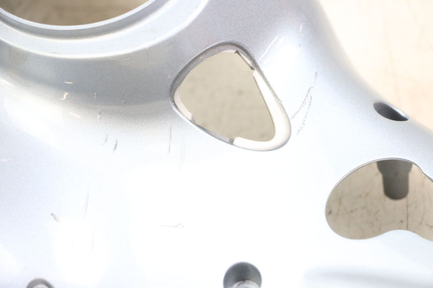 photo de COUVRE GUIDON ARRIERE PIAGGIO VESPA PRIMAVERA 4T 50 (2021 - 2024) - Autre angle de vue