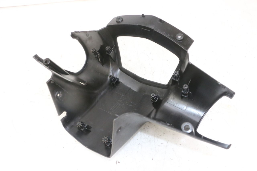 photo de COUVRE GUIDON ARRIERE PEUGEOT VIVACITY NEW 4T 50 (2008 - 2017) - État de surface