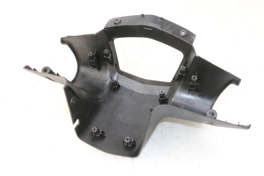 photo de COUVRE GUIDON ARRIERE PEUGEOT VIVACITY NEW 4T 50 (2008 - 2017) - Zoom état d’usage