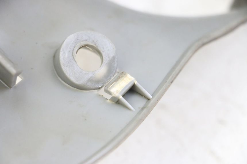 photo de COUVRE GUIDON ARRIERE YAMAHA WHY 50 (1998 - 2000) - État de surface