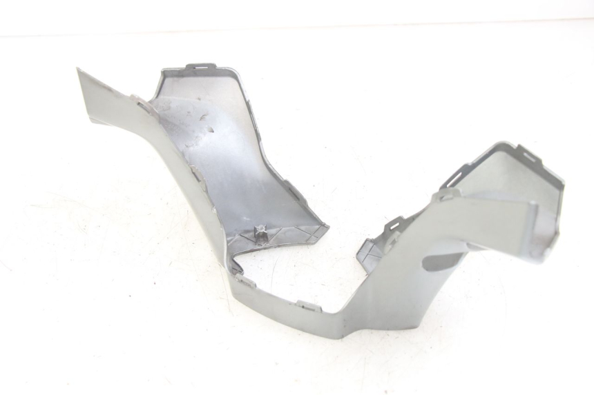 photo de COUVRE GUIDON ARRIERE KYMCO X-CITING XCITING 400 (2014 - 2018) - Détail de la pièce