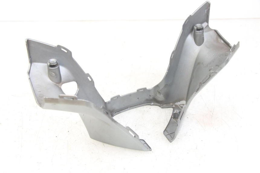 photo de COUVRE GUIDON ARRIERE KYMCO X-CITING XCITING 400 (2014 - 2018) - Gros plan technique