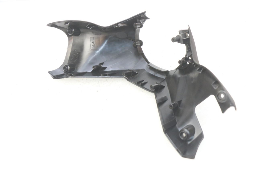 photo de COUVRE GUIDON ARRIERE YAMAHA X-MAX XMAX 125 (2010 - 2013) - Autre angle de vue