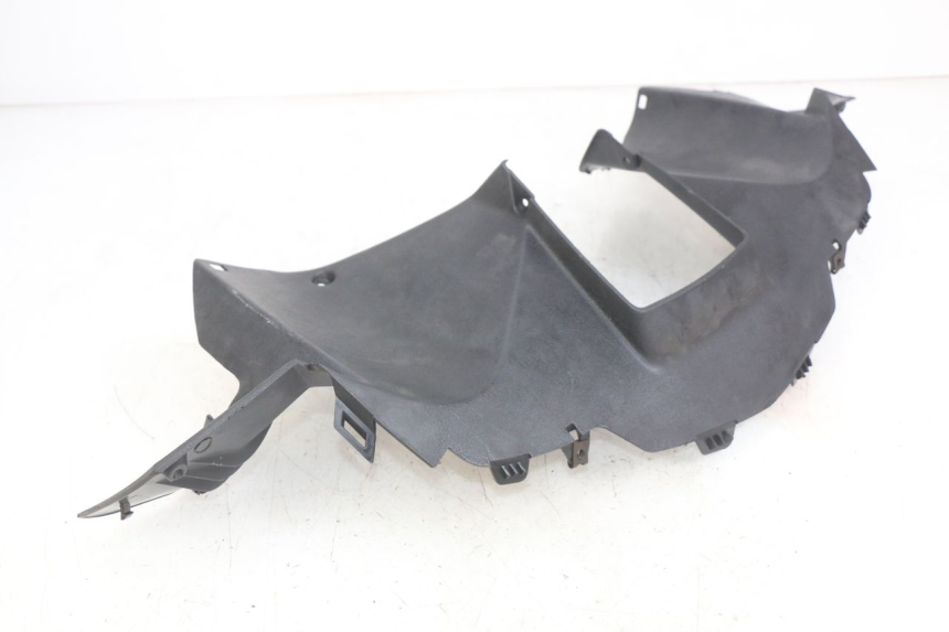 photo de COUVRE GUIDON ARRIERE YAMAHA X-MAX XMAX 250 (2006 - 2009) - État de surface