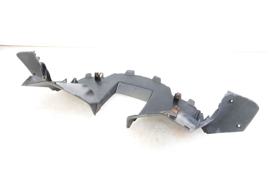 photo de COUVRE GUIDON ARRIERE YAMAHA XMAX X-MAX 125 (2006 - 2009) - Gros plan technique