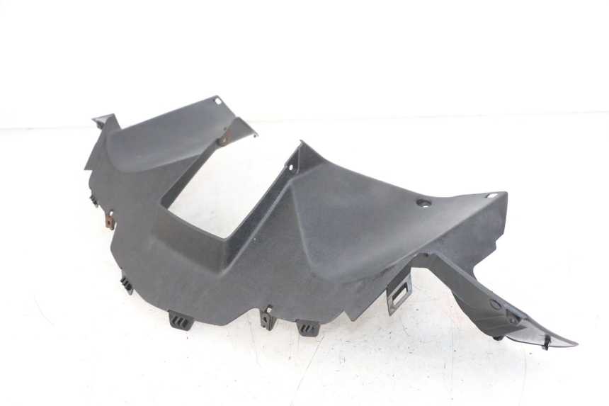 photo de COUVRE GUIDON ARRIERE YAMAHA X-MAX XMAX 250 (2006 - 2009) - Détail de la pièce