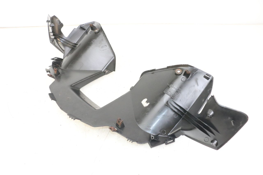 photo de COUVRE GUIDON ARRIERE YAMAHA XMAX X-MAX 125 (2006 - 2009) - Zoom état d’usage