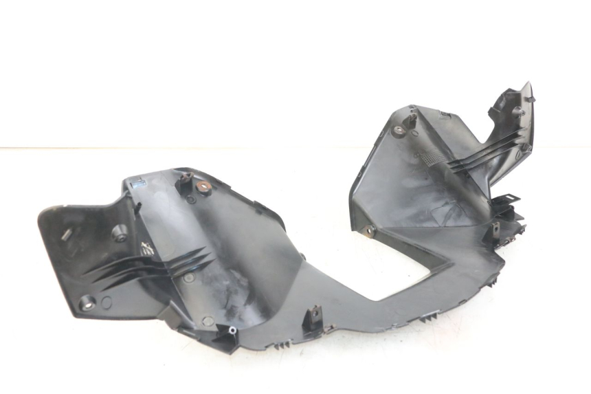 photo de COUVRE GUIDON ARRIERE YAMAHA XMAX X-MAX 125 (2006 - 2009) - Vue d’ensemble