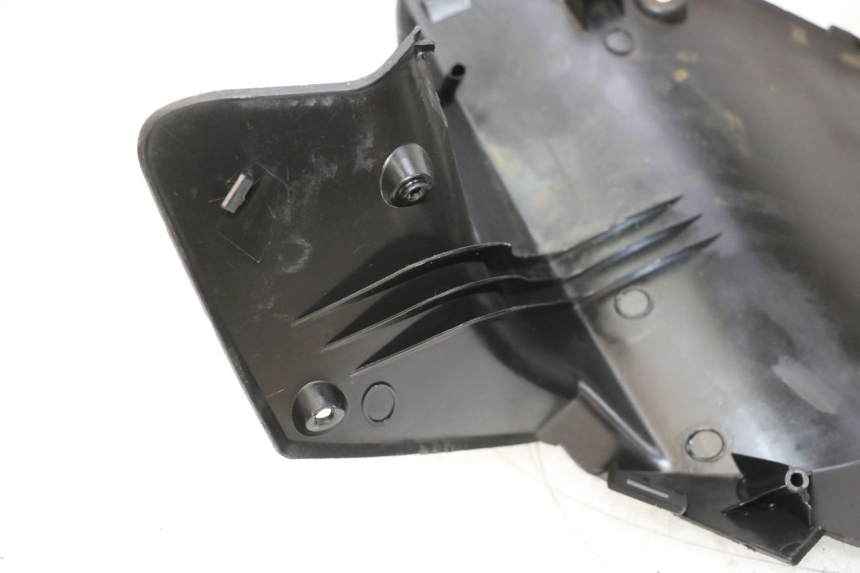 photo de COUVRE GUIDON ARRIERE YAMAHA XMAX X-MAX 125 (2006 - 2009) - Zoom état d’usage