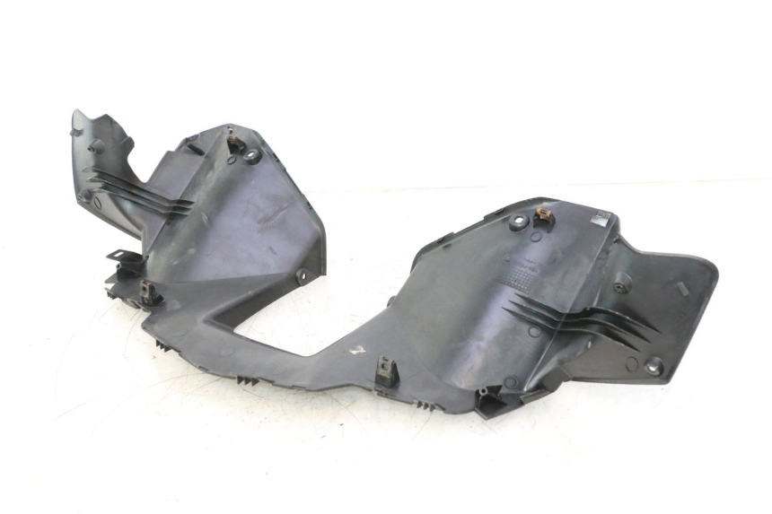 photo de COUVRE GUIDON ARRIERE YAMAHA XMAX X-MAX 125 (2006 - 2009) - Pièce contrôlée