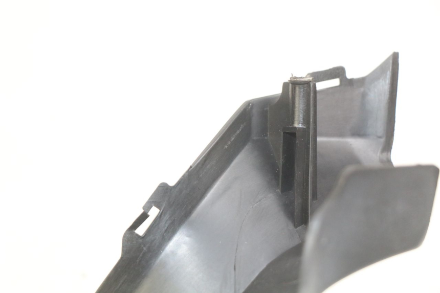 photo de COUVRE GUIDON ARRIERE KYMCO X-TOWN XTOWN 125 (2016 - 2021) - Détail de la pièce