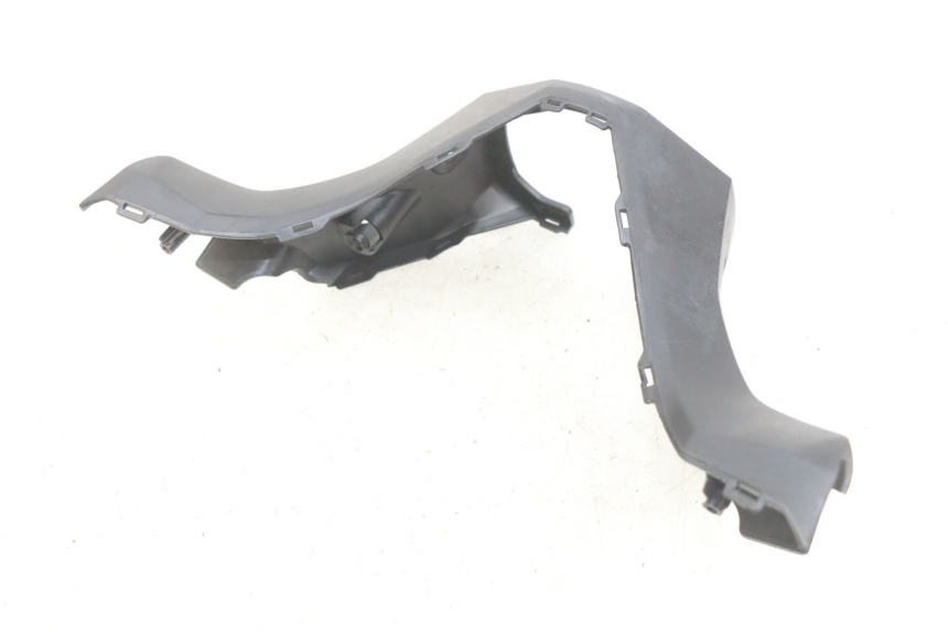 photo de COUVRE GUIDON ARRIERE KYMCO X-TOWN XTOWN 125 (2016 - 2021) - Gros plan technique