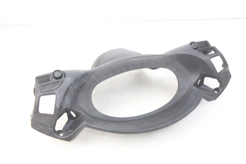 photo de COUVRE GUIDON ARRIERE PIAGGIO X7 125 (2007 - 2013) - Points de fixation
