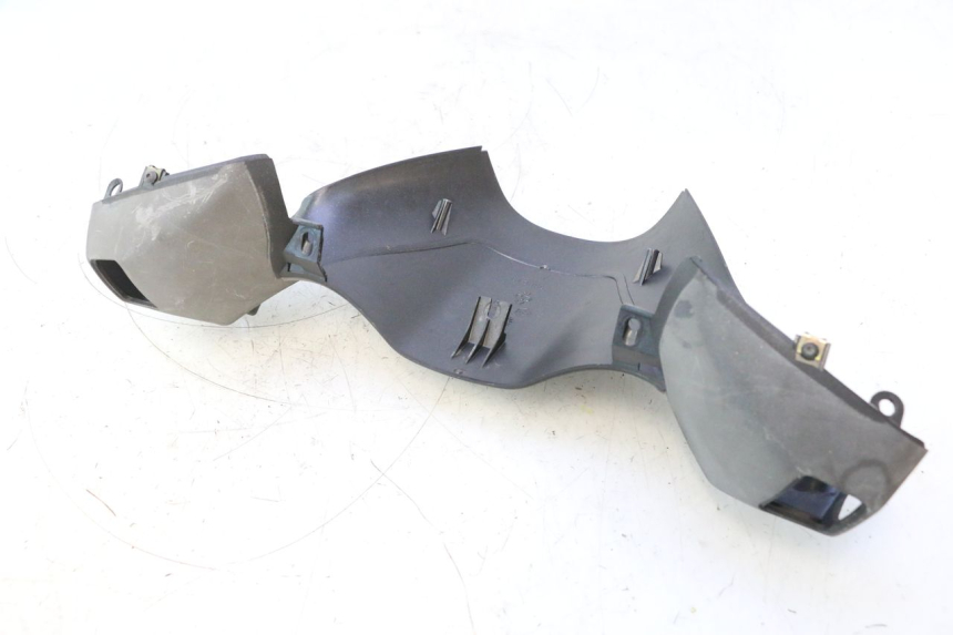 photo de COUVRE GUIDON ARRIERE PIAGGIO X8 STREET 125 (2006 - 2007) - Vue d’ensemble