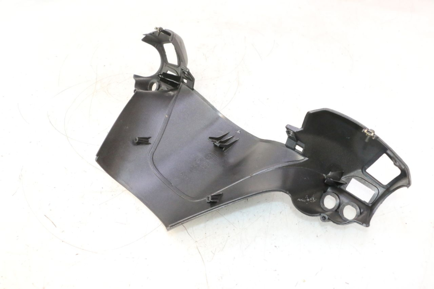 photo de COUVRE GUIDON ARRIERE PIAGGIO X8 STREET 125 (2006 - 2007) - État de surface