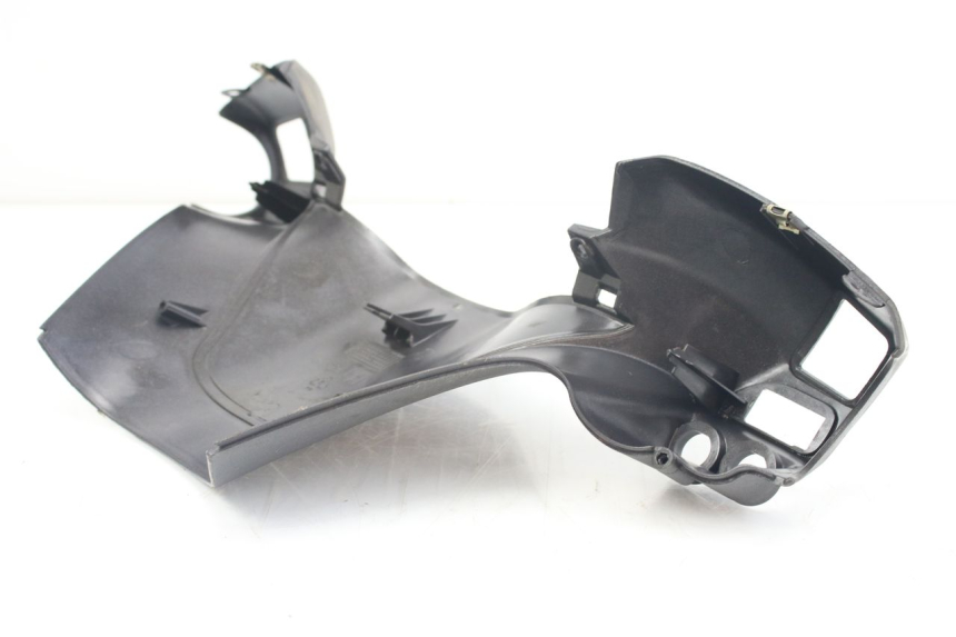 photo de COUVRE GUIDON ARRIERE PIAGGIO X9 EVOLUTION 125 (2003 - 2007) - Autre angle de vue