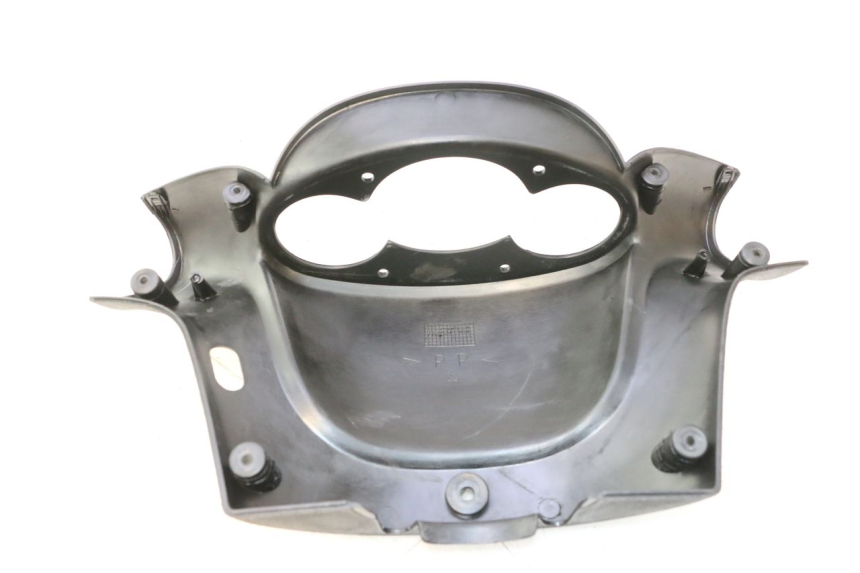photo de COUVRE GUIDON ARRIERE YAMAHA YP MAJESTY 125 (1998 - 2001) - Autre angle de vue