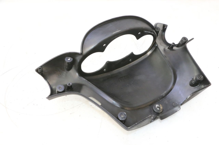 photo de COUVRE GUIDON ARRIERE YAMAHA YP MAJESTY 125 (1998 - 2001) - Autre angle de vue