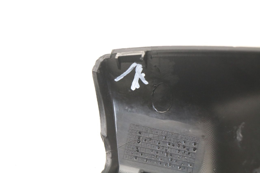 photo de COUVRE GUIDON ARRIERE PIAGGIO ZIP 2T 50 (2009 - 2019) - Zoom état d’usage