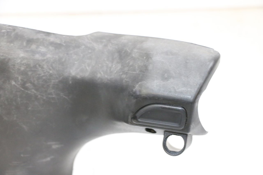 photo de COUVRE GUIDON ARRIERE PIAGGIO ZIP 2T 50 (2009 - 2019) - Marquages et références