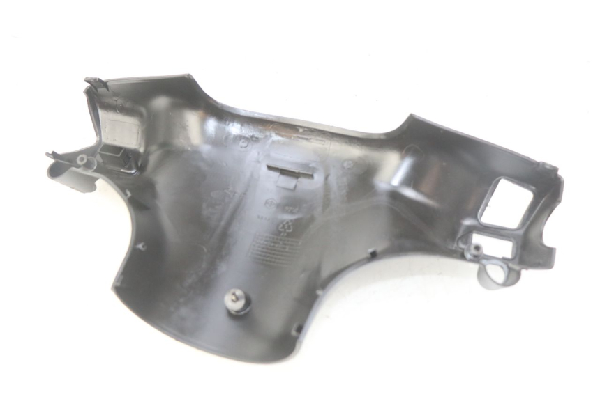 photo de COUVRE GUIDON ARRIERE PIAGGIO ZIP 4T 50 (2018 - 2020) - Points de fixation