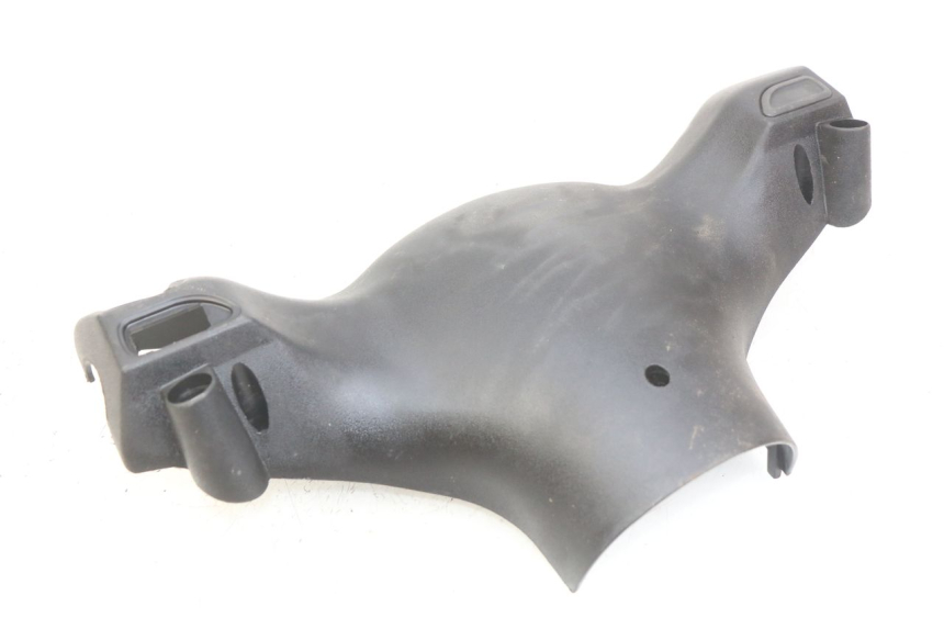 photo de COUVRE GUIDON ARRIERE PIAGGIO ZIP 4T 50 (2018 - 2020) - Détail de la pièce