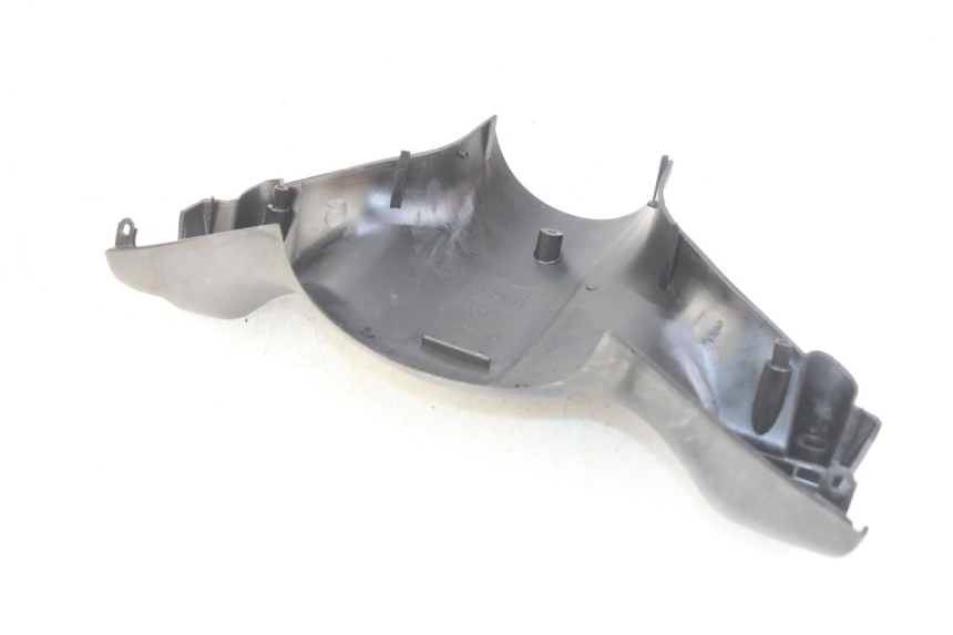 photo de COUVRE GUIDON ARRIERE PIAGGIO ZIP 4T 50 (2018 - 2020) - Autre angle de vue