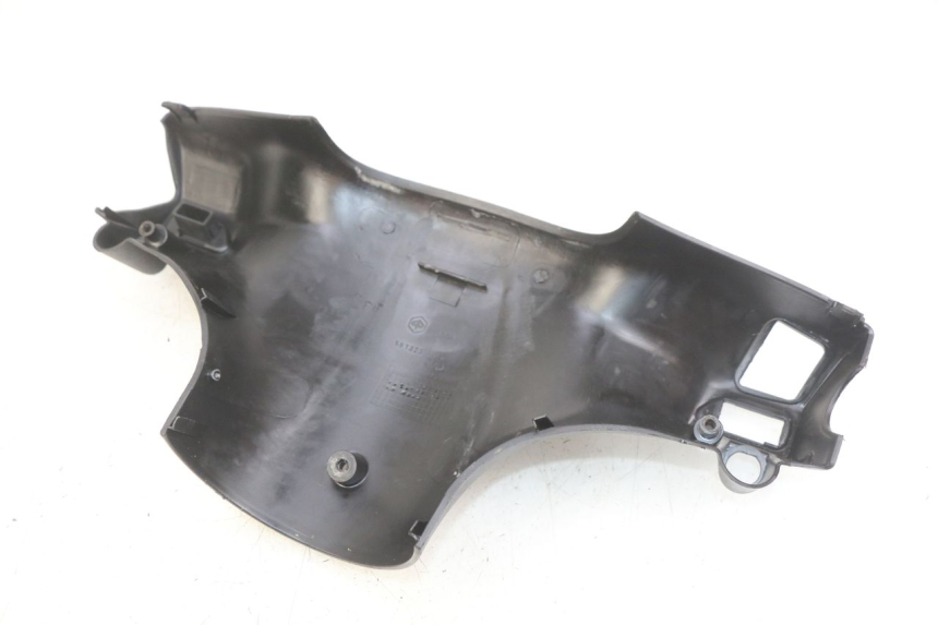 photo de COUVRE GUIDON ARRIERE PIAGGIO ZIP 4T 50 (2018 - 2020) - Vue d’ensemble
