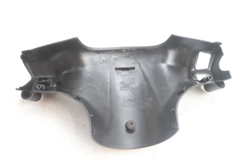 photo de COUVRE GUIDON ARRIERE PIAGGIO ZIP IGET 4T 50 (2021 - 2023) - Autre angle de vue