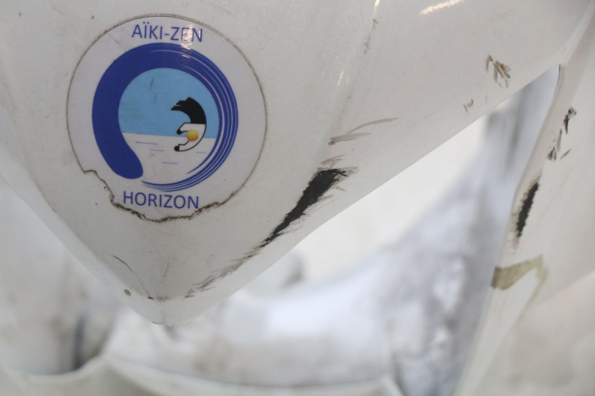 photo de COUVRE GUIDON AVANT SUZUKI ADDRESS 110 (2015 - 2020) - État de surface