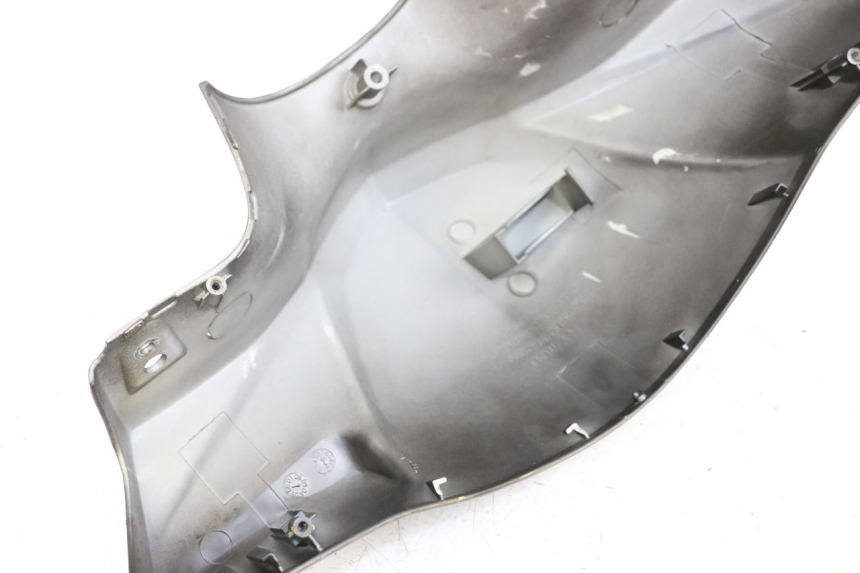 photo de COUVRE GUIDON AVANT KYMCO AGILITY PREMIUM 50 (2007 - 2010) - Autre angle de vue