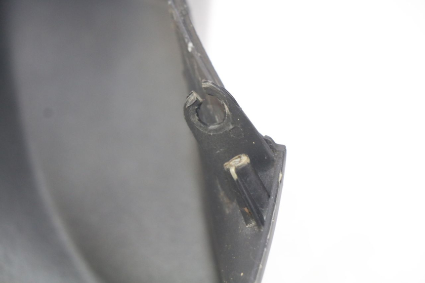 photo de COUVRE GUIDON AVANT PIAGGIO BEVERLY 125 (2010 - 2015) - Autre angle de vue