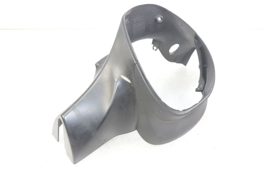 photo de COUVRE GUIDON AVANT PIAGGIO BEVERLY 125 (2010 - 2015) - Points de fixation