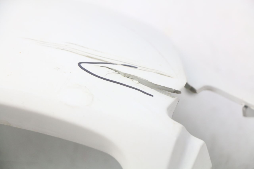 photo de COUVRE GUIDON AVANT PGO BIG MAX 50 (2001 - 2009) - État de surface