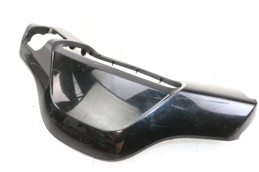 photo de COUVRE GUIDON AVANT YAMAHA BW'S 50 (2004 - 2017) - Détail de la pièce