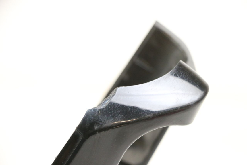 photo de COUVRE GUIDON AVANT YAMAHA BW'S 50 (2004 - 2017) - Zoom état d’usage