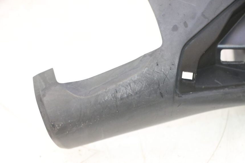 photo de COUVRE GUIDON AVANT BMW C SPORT 650 (2015 - 2021) - Gros plan technique