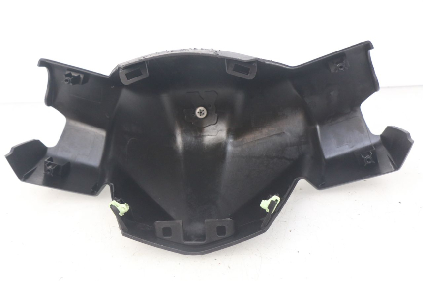 photo de COUVRE GUIDON AVANT PEUGEOT CITYSTAR 50 (2013 - 2017) - Autre angle de vue