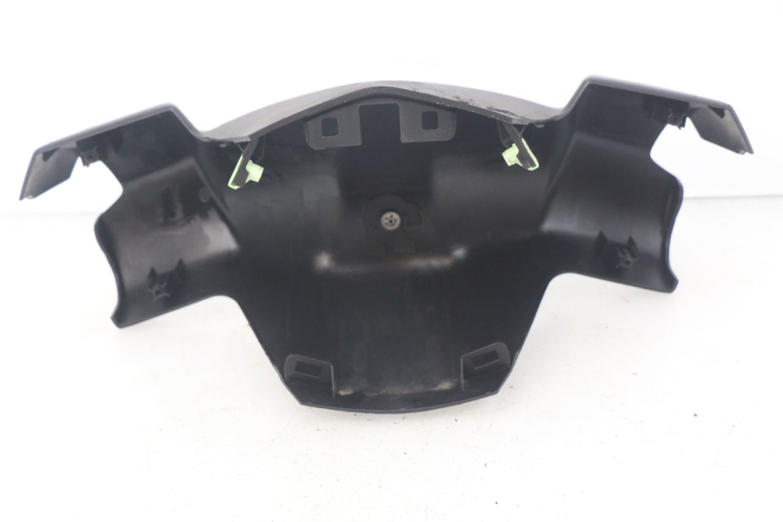 photo de COUVRE GUIDON AVANT PEUGEOT CITYSTAR 50 (2013 - 2017) - Gros plan technique